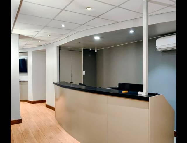 84M² OFFICE FOR SALE IN JEFFREYS BAY CENTRAL